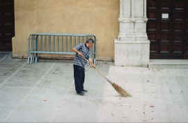 spazzino1.jpg (21582 byte)