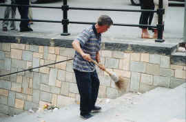 spazzino.jpg (32542 byte)
